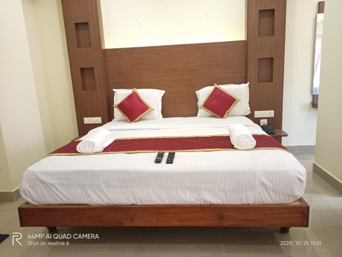 Hotel Meridian Castle Puducherry Exterior foto
