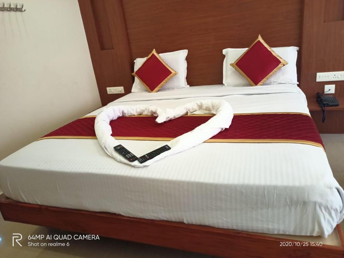 Hotel Meridian Castle Puducherry Exterior foto